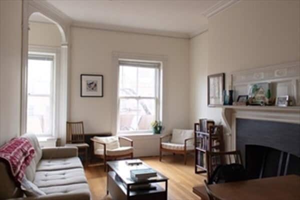 Building Photo - 261 Marlborough St