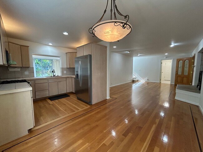 Foto del edificio - 2 Bed, 2.5 Bath Walnut Creek Home – Peacef...