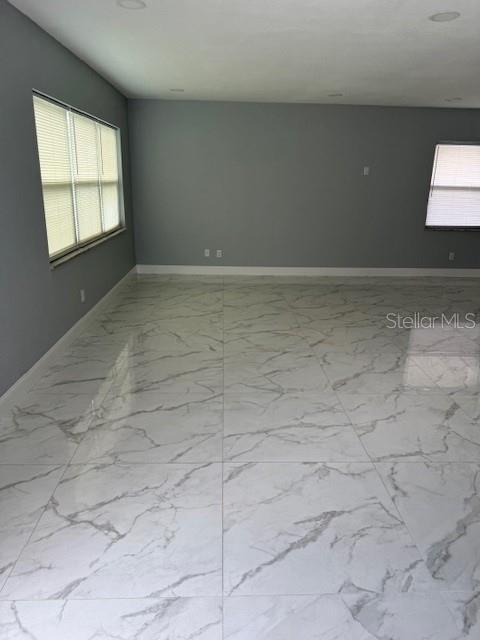 Building Photo - 823 Concord St