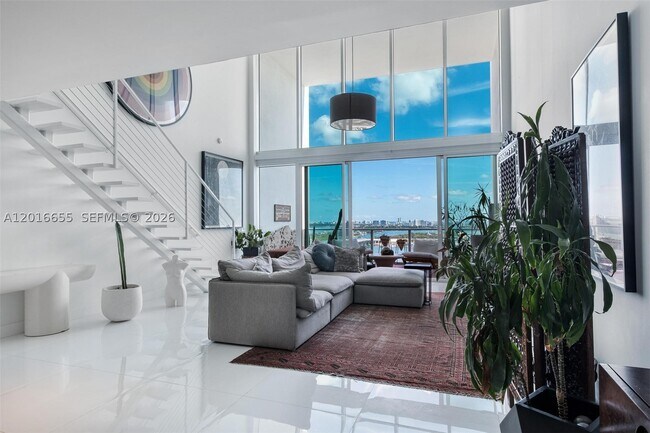 Foto del edificio - 1040 Biscayne Blvd