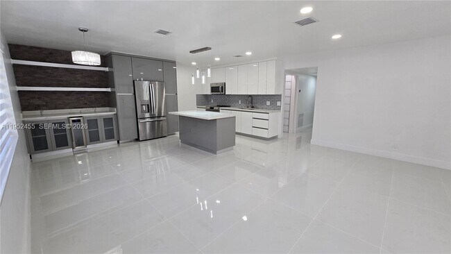 Foto del edificio - 1300 N 64th Ave
