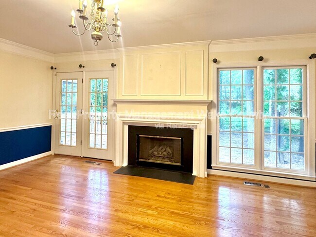 Foto del edificio - 106 Oak Spring Ct