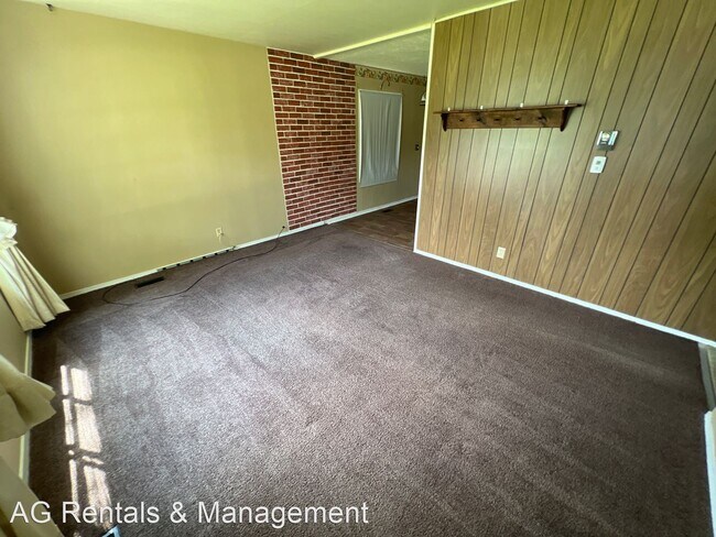 Building Photo - 3 br, 1 bath House - 303 Dunbar Ln