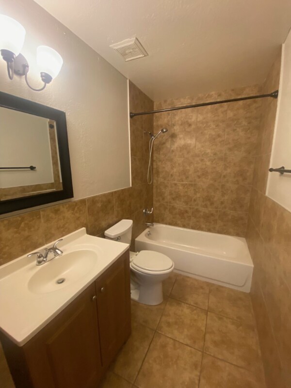 Foto del edificio - 1801 N 50th St