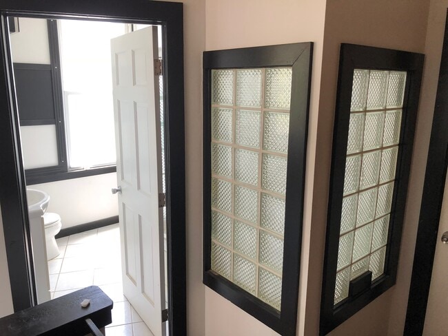 Custom Privacy Glass Block - 845 N 23rd St