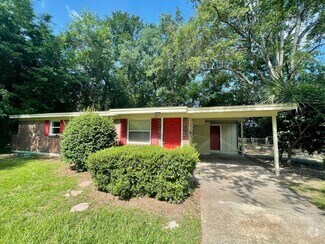 Building Photo - 302 Stratford Pl