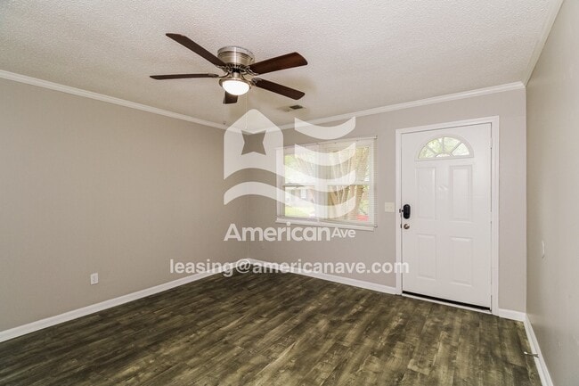 Building Photo - 1136 Charlotte St