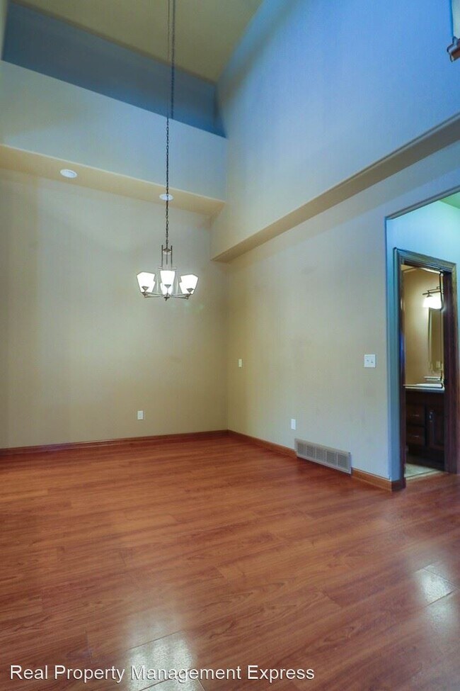 Building Photo - 3 br, 2.5 bath House - 4319 W Shipton Street