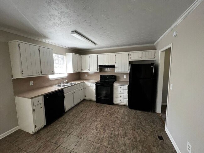 Foto del edificio - 2465 Watson Rd
