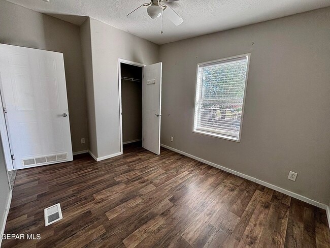 Foto del edificio - 421 Tulum Dr