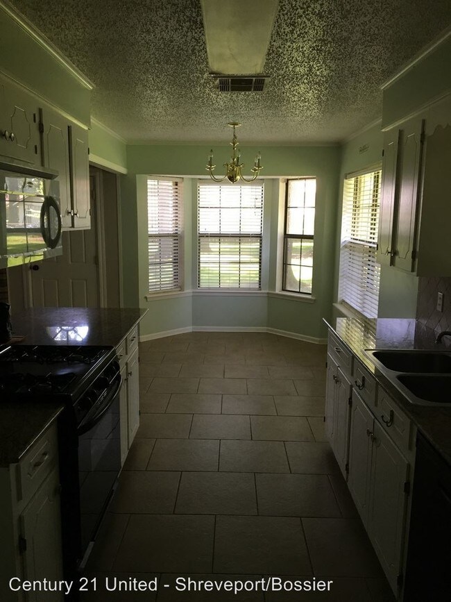 Foto del edificio - 3403 Woodvine Cir