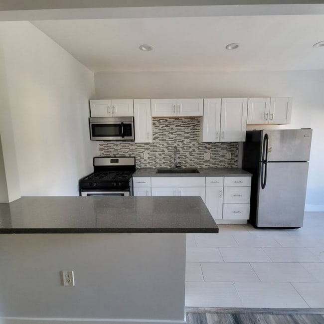 Photo - 837 Normandie Ave Apartment