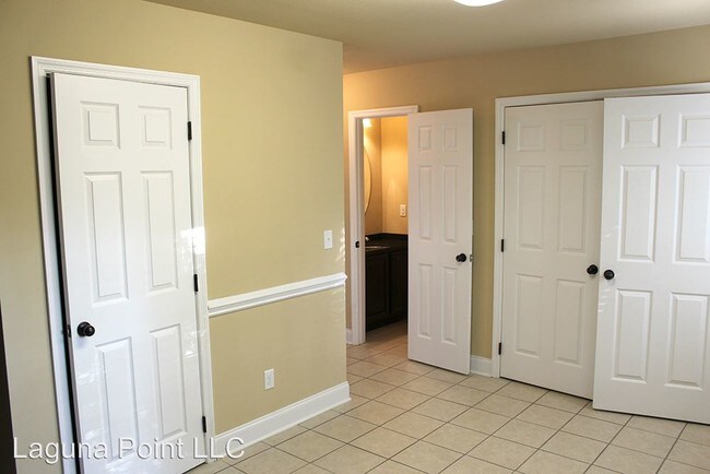 Foto del edificio - 1101-1160 Maple Tree Ln