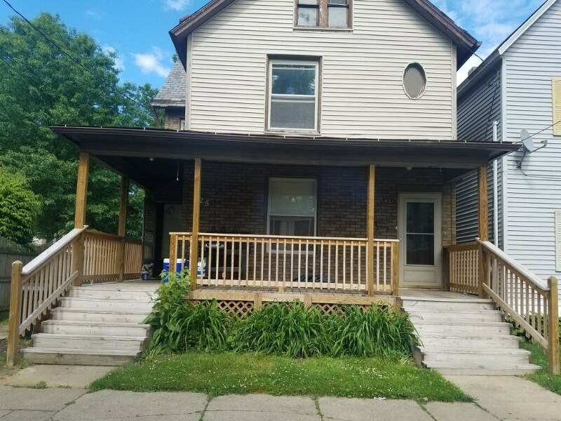 Primary Photo - 425 Liberty St