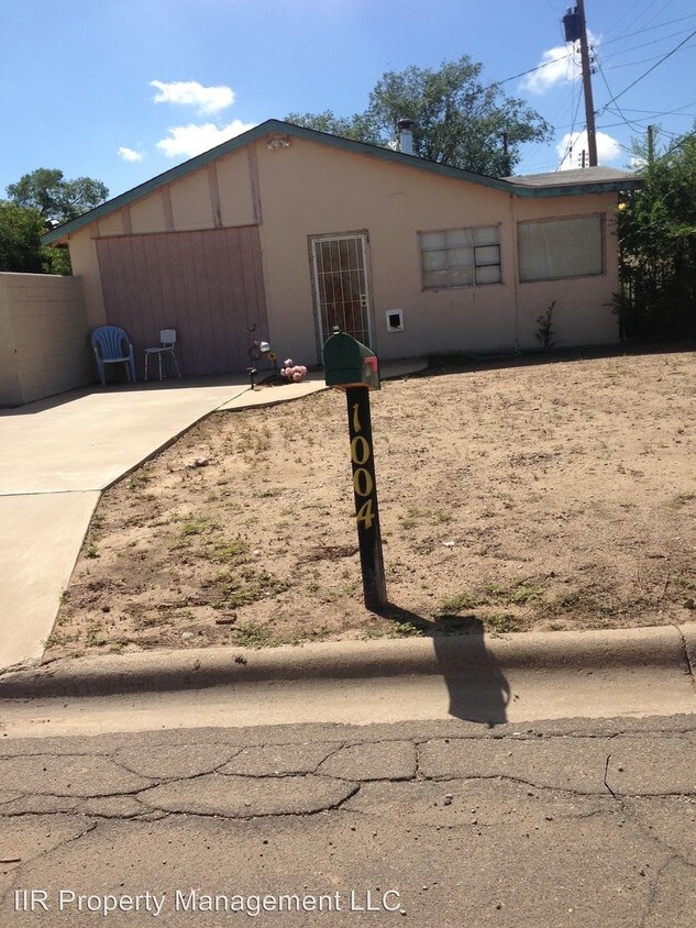 Primary Photo - 1004 W Albuquerque St