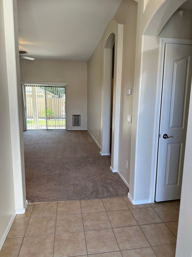 Building Photo - Great 3 bedroom 2 bath home -- COMING SOON
