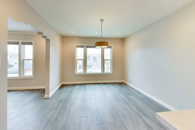 Building Photo - 4024 Lawton St