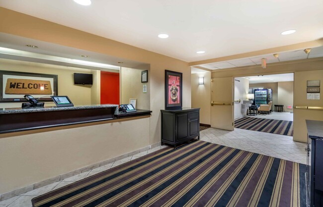 Building Photo - Furnished Studio-Seattle - Bothell - Canyo...