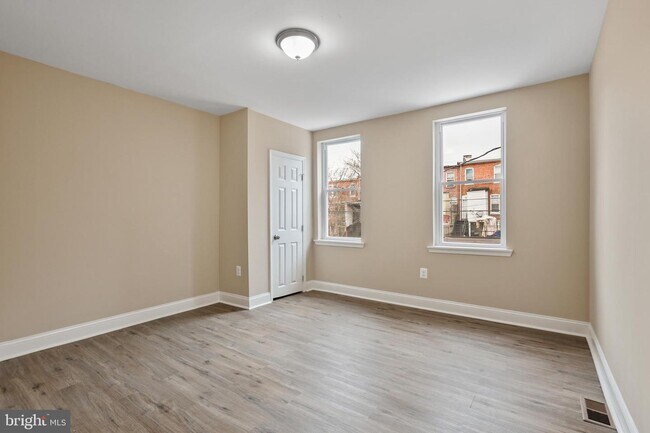 Foto del edificio - 1828 E 28th St