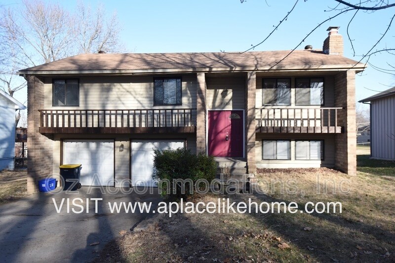 Primary Photo - 8823 N Walnut St