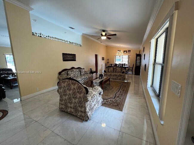 Foto del edificio - 15121 Meadhaven St