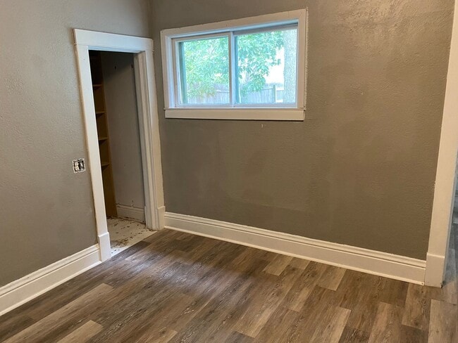 Building Photo - 317 N 4th Ave