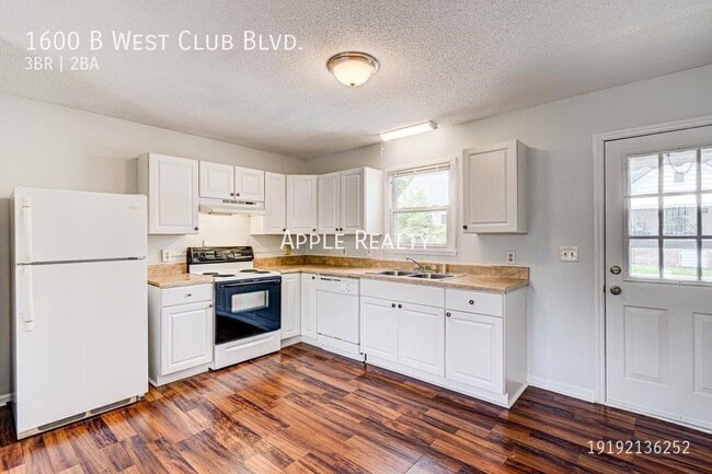 Foto del edificio - 1600 W Club Blvd