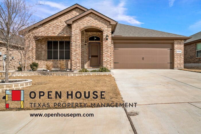 Primary Photo - 8408 Muddy Creek Dr, Fort Worth