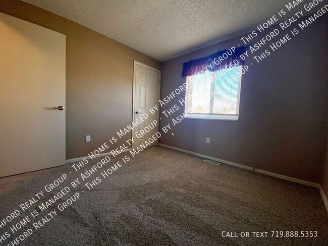 Building Photo - 8001 Horizon Dr