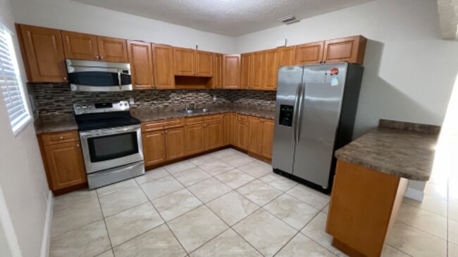 Foto del edificio - 3819 Davis Rd