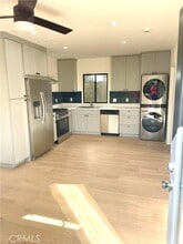 Building Photo - 516 N Myers St