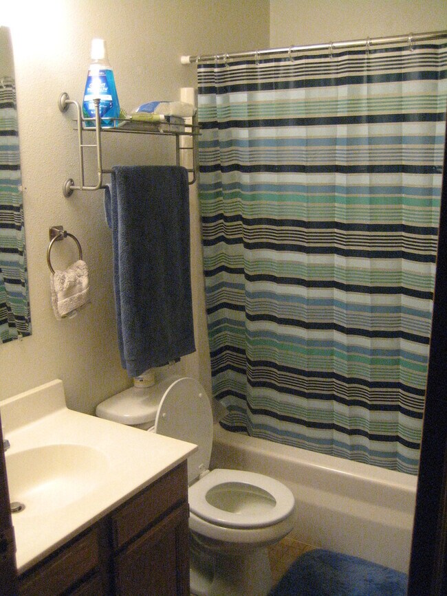 Foto del edificio - 1 Bedroom, 1 Bath Condo on Iowa City's West Side