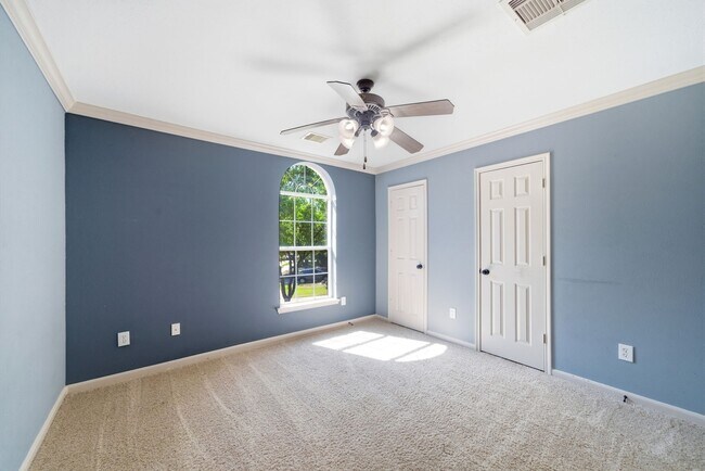 Foto del edificio - 6302 Pepper Hollow Ln