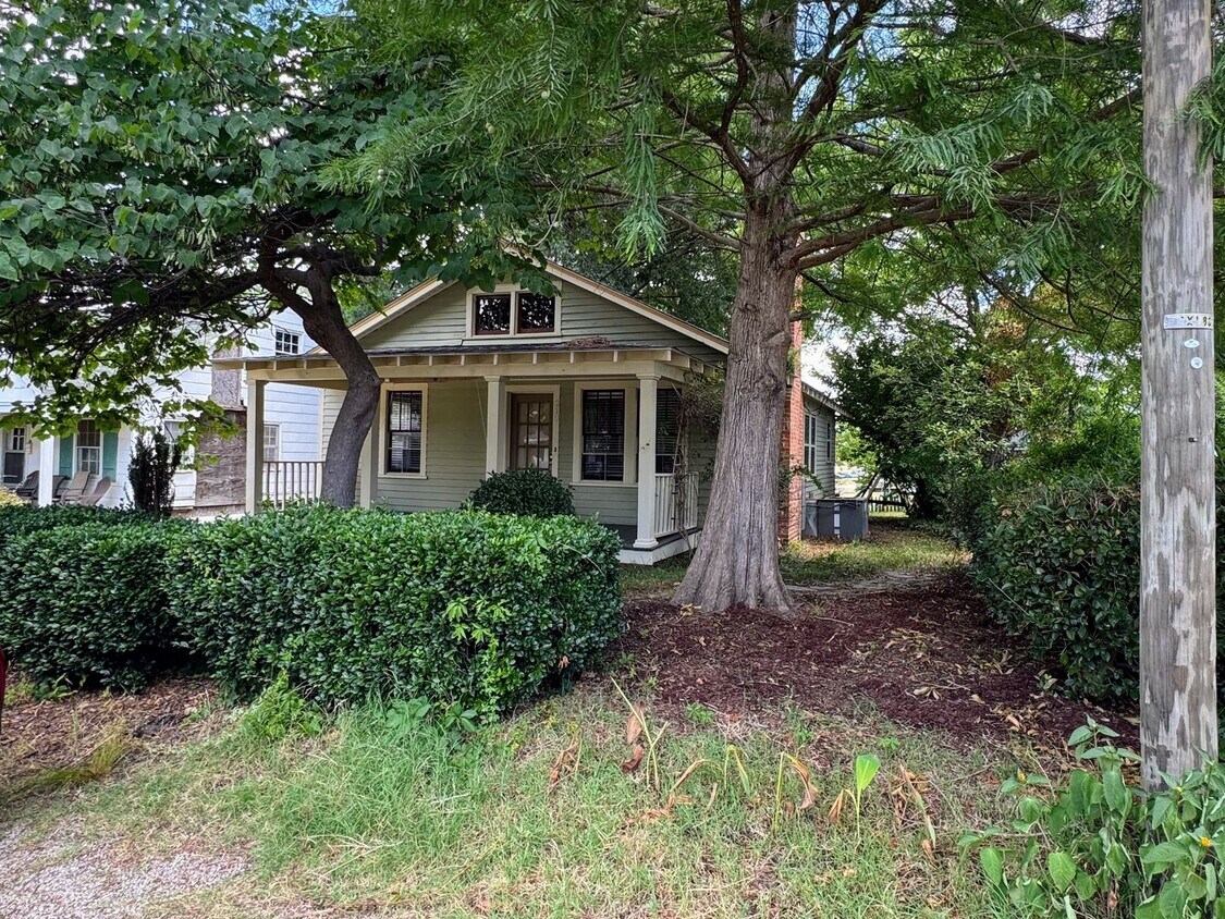 Foto principal - Cute Bungalow Near NC State Fairgrounds - ...