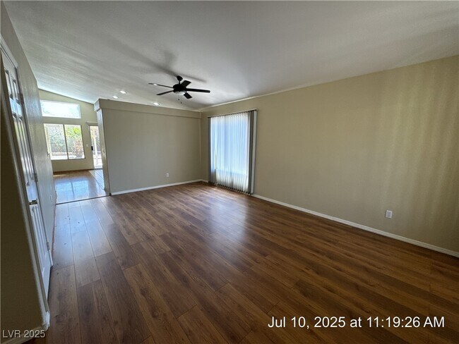 Foto del edificio - 45 Tanglewood Dr