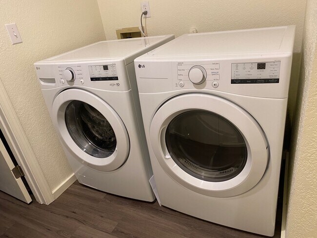 Washer and dryer - 1504 Chestnut St