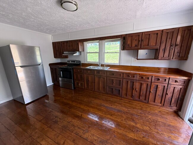 Foto del edificio - 5740 Dodson Ferry Rd