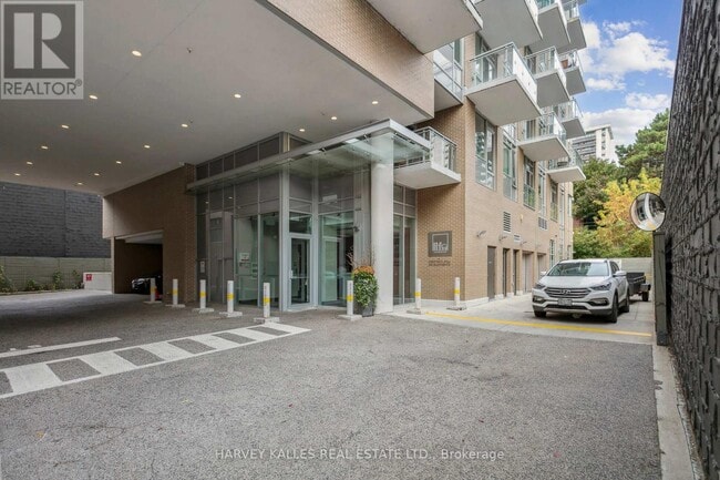 Building Photo - 68 Merton St