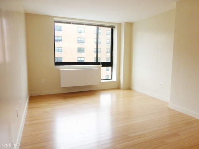 Foto del edificio - 2080 Frederick Douglass Blvd
