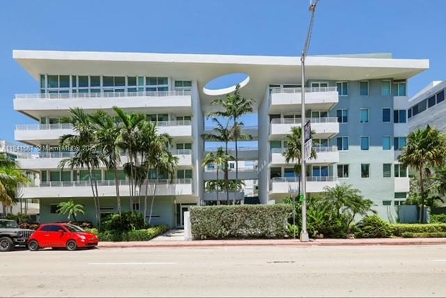 Foto principal - 7800 Collins Ave