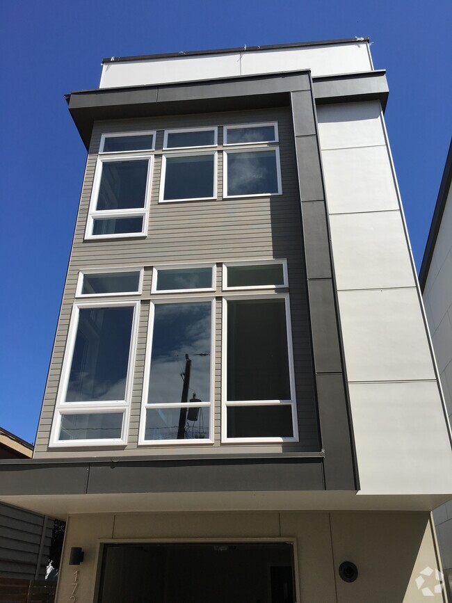 Building Photo - 1722 NW 63rd St
