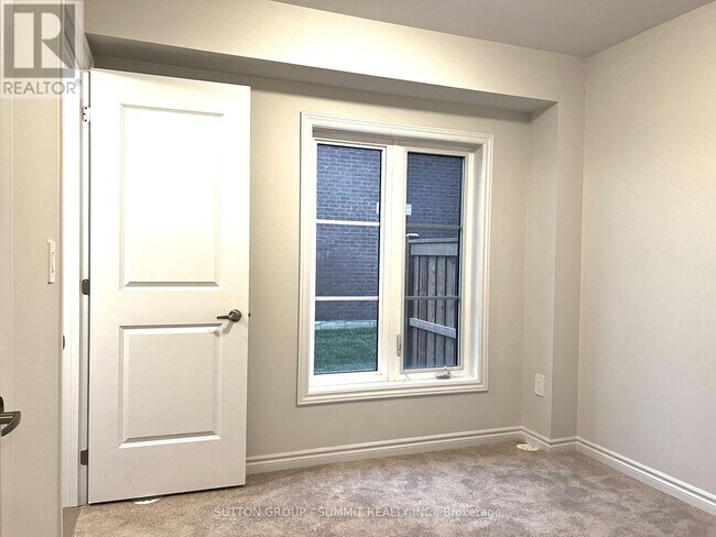 Photo du bâtiment - 5930 Saigon St