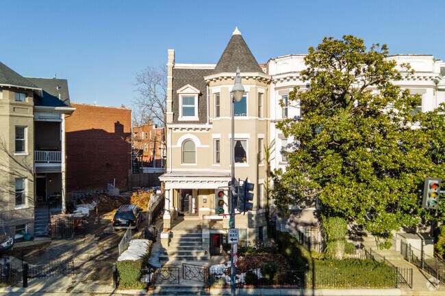 Foto del edificio - 1531 Park Rd NW