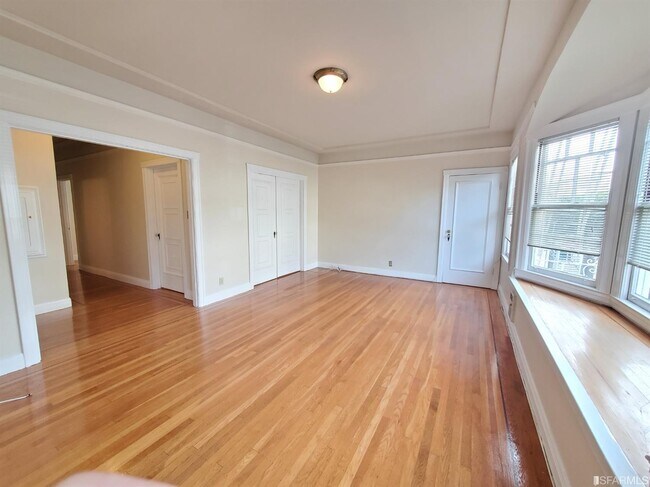 Building Photo - 3810 Divisadero St
