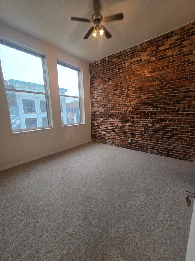 Foto del edificio - 1706 2nd Ave