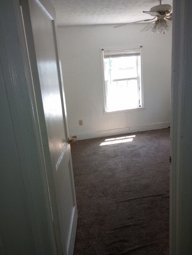 Foto del edificio - 608 Commercial St NE