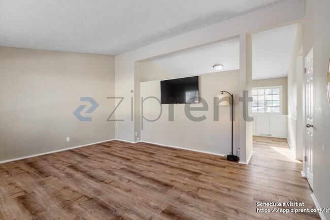 Foto del edificio - 10017 Sprague St