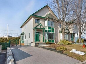 Building Photo - 29 Rue Félix-Renaud