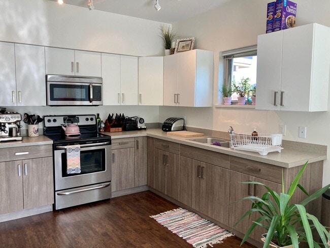 Cuisine - Summit Village Residences