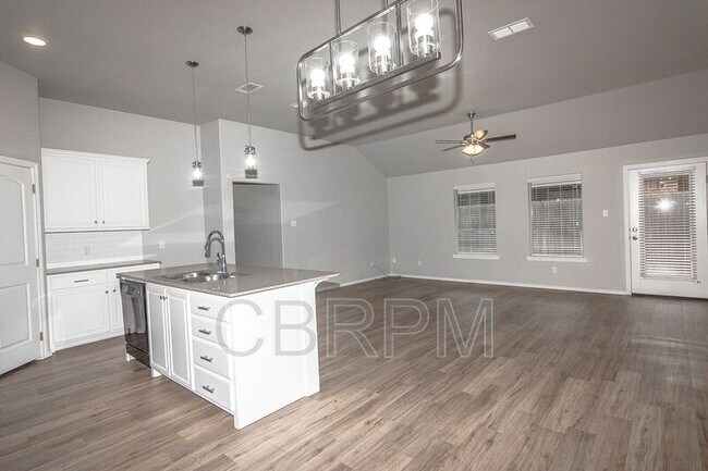 Building Photo - 6907 67th
